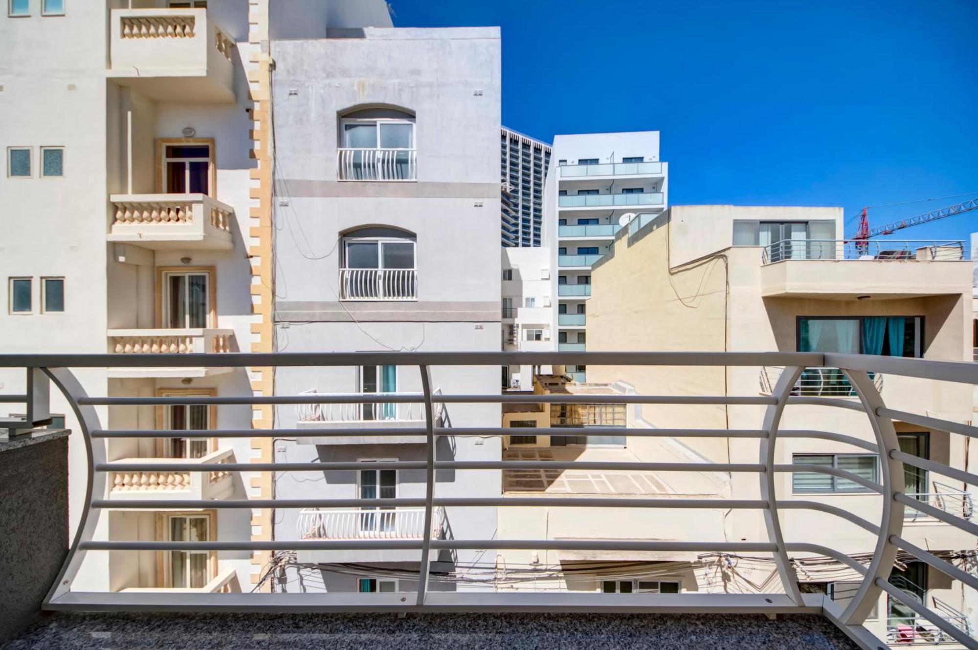 Modern 2Br Apt With Balconies In St Julians, Paceville - Apt 5 By Vaganza San Ġiljan Buitenkant foto